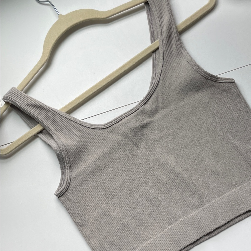Vero Moda Ribbed Cropped Tank